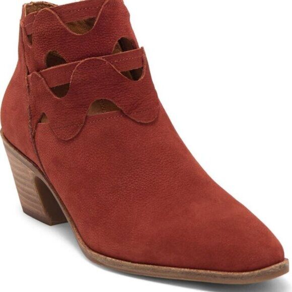 Lucky Brand Women Gezana Cutout Pointy Toe Leather Bootie - Picture 2 of 6